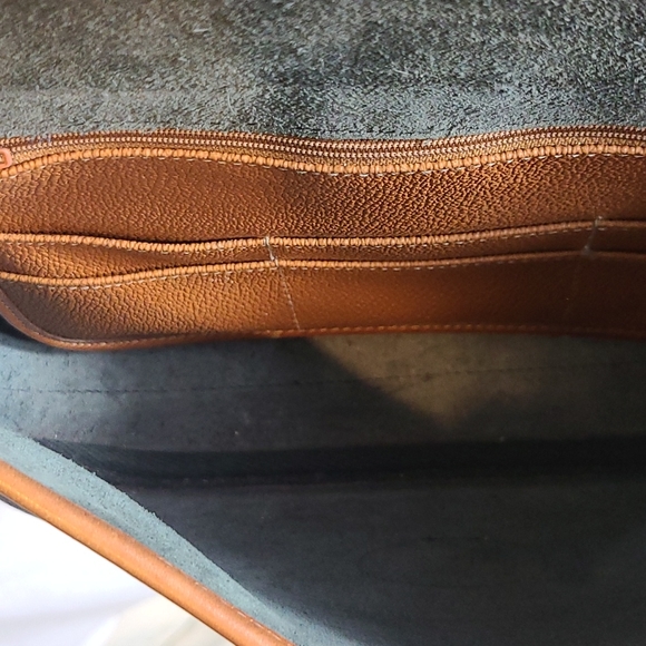 Vintage Dooney and Bourke purse. - Picture 7 of 7